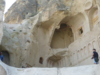 P1040570.JPG 3456x2592 index 326